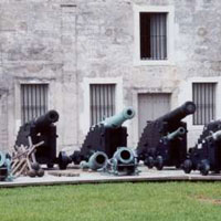 Cannons @ Castillo